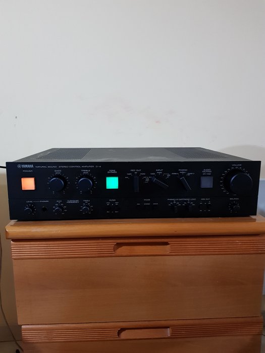 Yamaha - C4 - Pre-amplifier