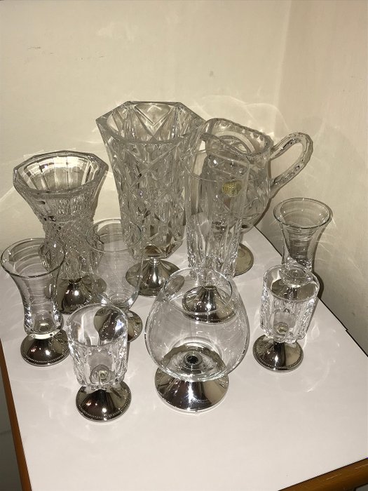 Genuine Lead Crystal  - 3x Crystal vases and 7x crystal glasses on a silver-plated base. (10) - Kristal, Verzilverd