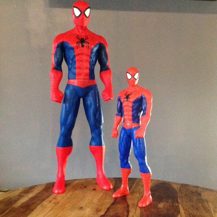 Marvel - Spider-man  - Hasbro - Estatueta(s) Big poseable Figure  (78 cm)  and (50 cm)