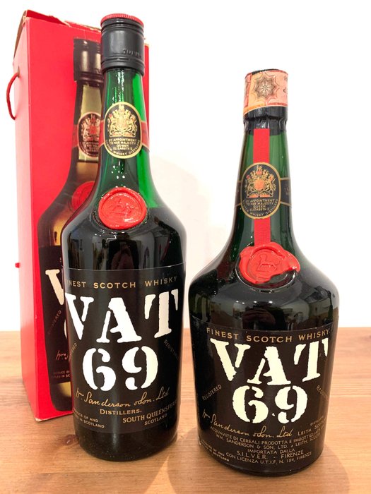 Vat 69 Finest Scotch Whisky - WM. Sanderson - b. Anni ‘60, Anni ‘70 - 75cl - 2 bottiglie