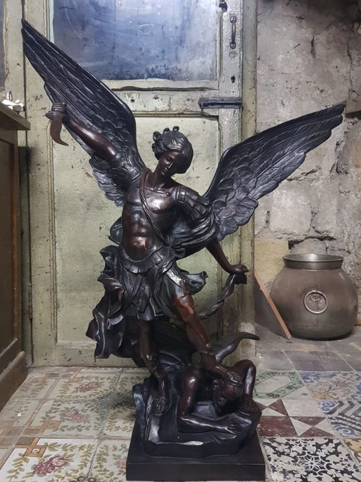 Rzeźba, Święty Michał zabija Lucyfera - 96 cm (1) - Brązowy - połowa XX wieku
