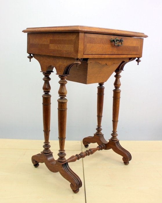 Antico tavolo da cucito con divisione - Quercia - Seconda metà del 19° secolo