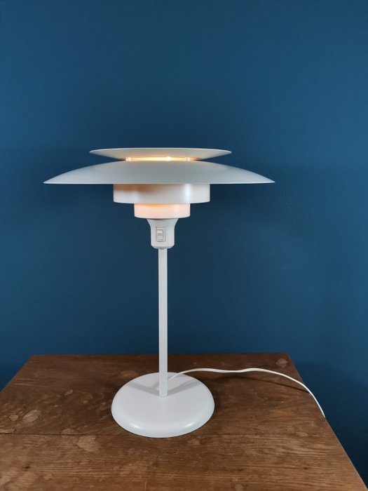 Simon Henningsen - Lyskaer Belysning - Tafellamp - Type 2015