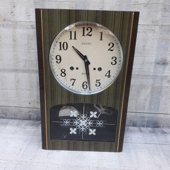 Seiko 30D winding & striking wall clock cal: 4P 406 vintage - Catawiki