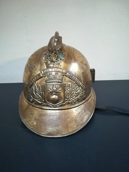 Antique French copper fire helmet - Copper