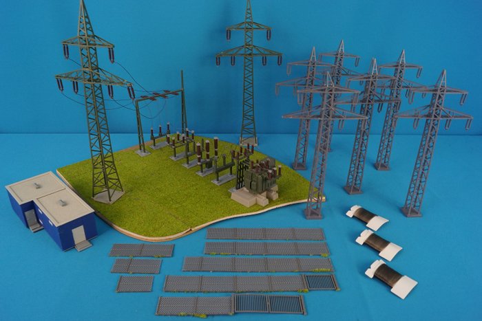 Kibri H0 - 8531 - Scenery - High voltage pylons and distribution station