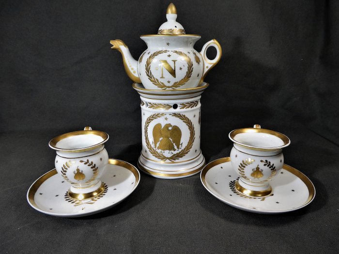 Paris, Manufacture Impériale - Tisanière Napoleon with 2 cups - Porcelain