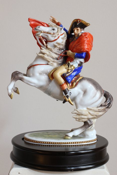 Alboth & Kaiser - Napoleon a caballo - Porcelana, Base de madera