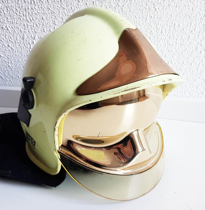 MSA Gallet - MSA Gallet Fire Helmet - Plastic