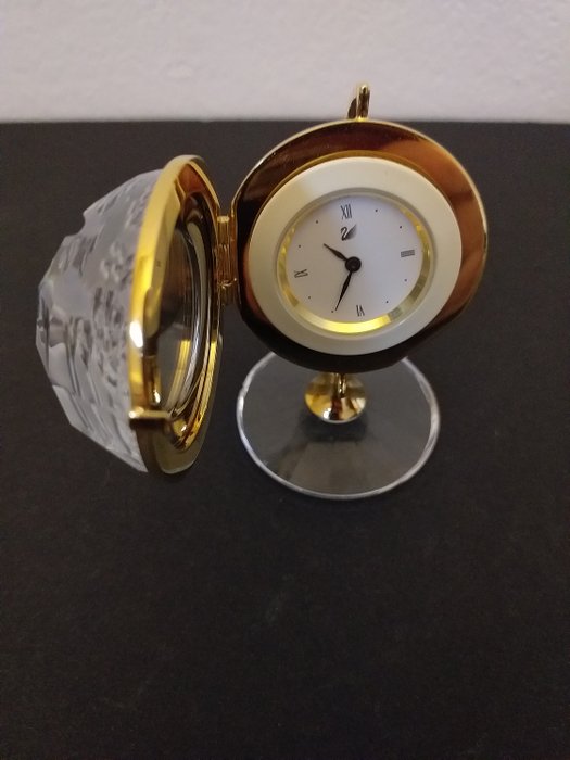 Designer Team - Swarovski - World globe with watch 18ct gold (1) - Crystal
