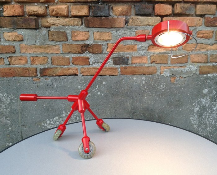 Harry Allen - Ikea - Kila Lamp, rullaluistinlamppu, (1)