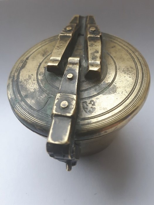 Peso de fechamento - Latão - século XVIII