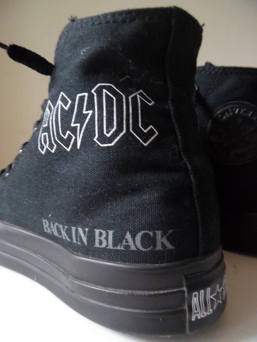 converse acdc back in black