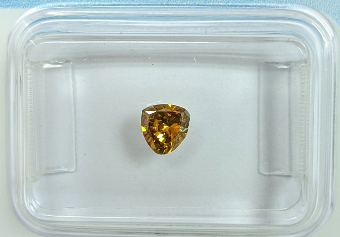 Diamante 032 Ct Triangolo Colore Trattato Fancy Deep Yellow Brown Si2 Igi Antwerp No Reserve Price Catawiki