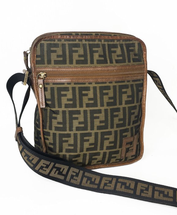 Fendi - Zucca Messenger bag - Catawiki
