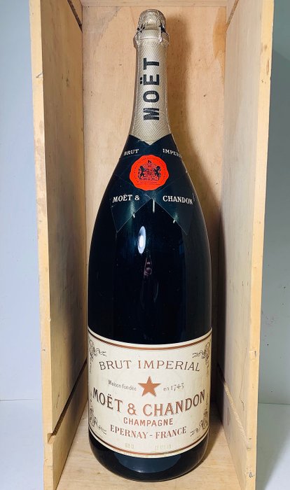 Moet & Chandon Brut Imperial (1970s) - Champagne Brut - 1 Salmanazar (9,0 L)
