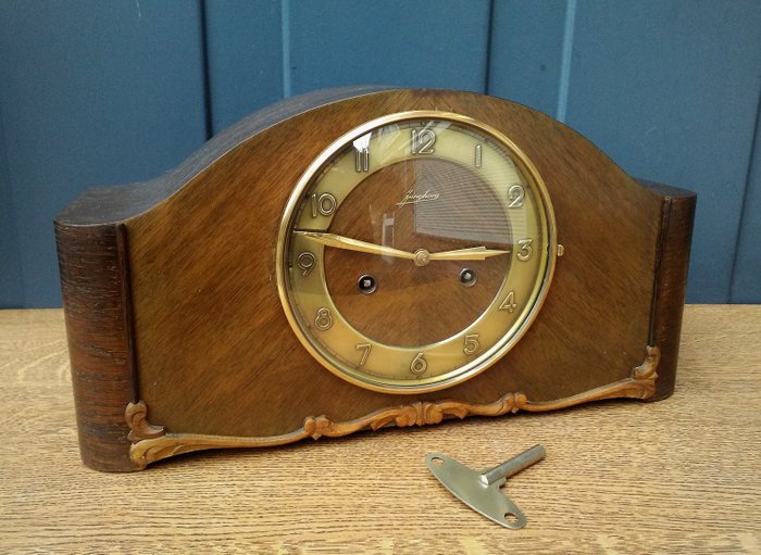 Junghans 2-kolorowy zabytkowy zegar płaszczowy, zegar stołowy - drewno, mosiądz, miedź - 1940-1950
