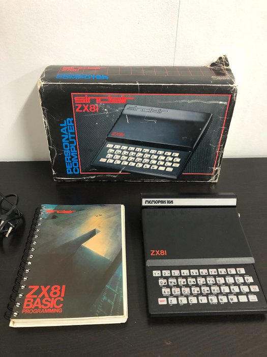 Sinclair ZX81 - Vintagecomputer - I original æske