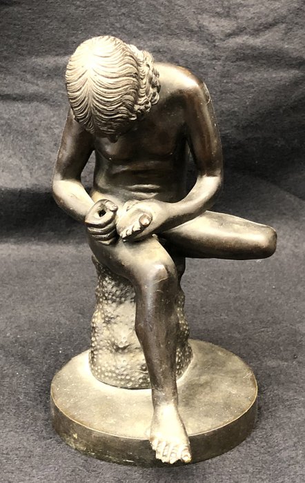 Escultura, O Spinario - H 20 cm - Bronze - Primeira metade do século XX