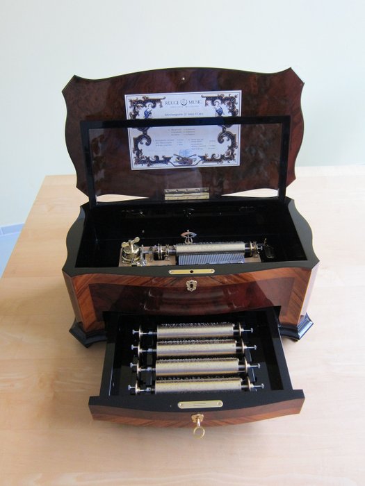 Cylinder musical box, Reuge，Dolce Vita，可互换 - Burr walnut - 20世纪下半叶
