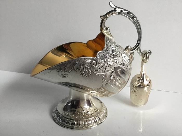 谢菲尔德高地复古优雅的镀银糖碗，勺子，1920-1960 (2) - 银盘