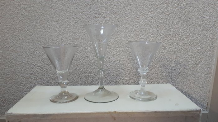 18e eeuwse Hollandse drinkglazen (3) - Glas
