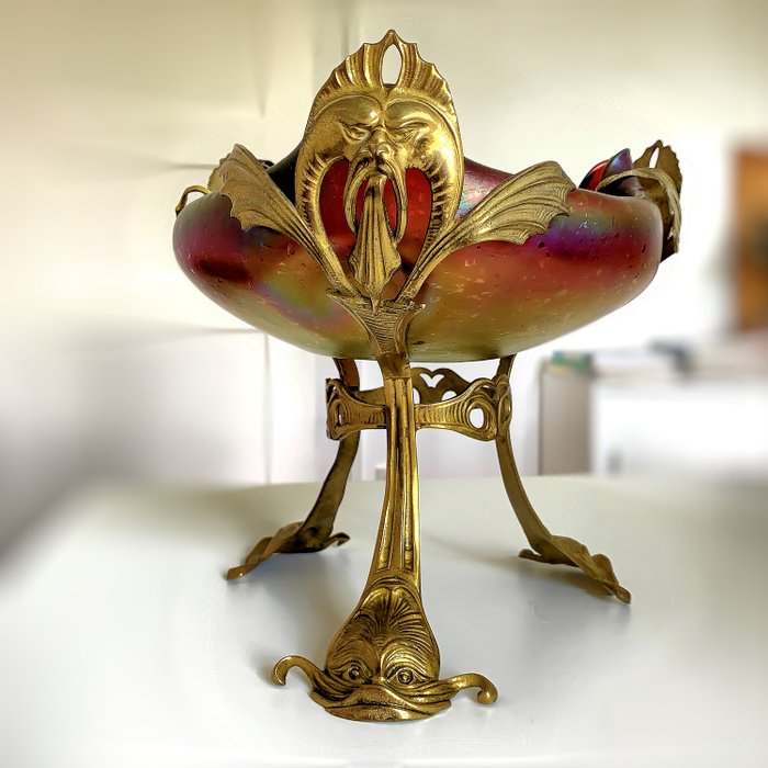 Jugendstil - Handle shell with gilded brass mounting