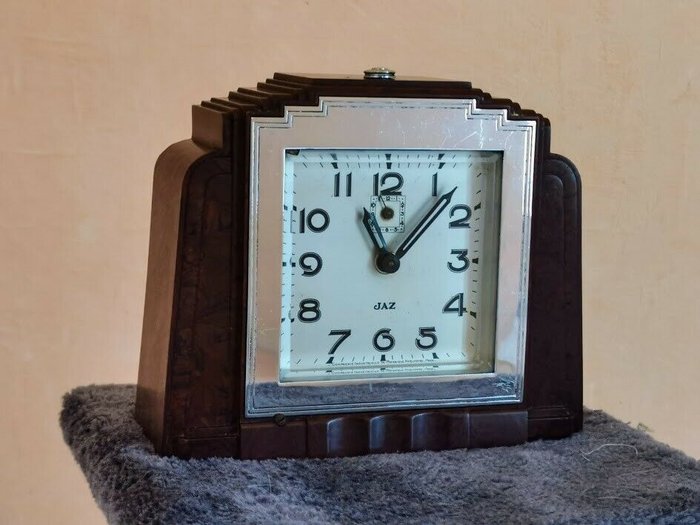 JAZ Berric - Clock (1)