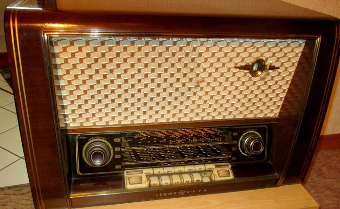 Loewe Opta - Apollo 2761W - Radio de tubo