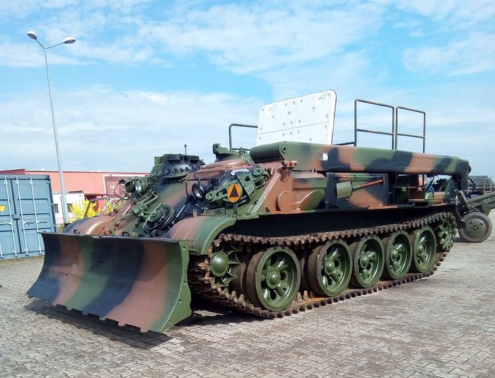 Rusland – Armoured Recovery Vehicle, 590 PK. – Legertank WZT-2, een uniek voertuig: een échte, 100% operationele legertank van 36.000 kg. – 1978