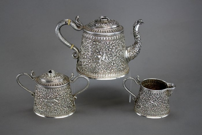 Tea service (3) - .900 silver, Kutch Silver - India - 1900