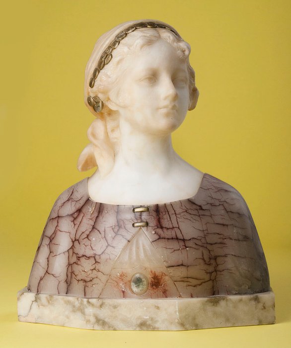 Auguste Henri Carli (1868-1930) - un busto de una mujer joven - Alabastro, Mármol - alrededor de 1900