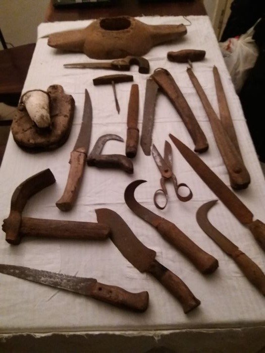 Outils de travail antiques (17) - Bois et métal