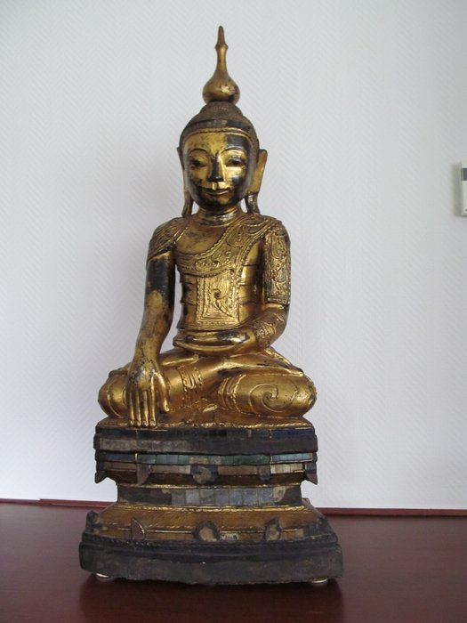 Antike hölzerne Buddha-Statue aus Birma - vergoldetes Holz - (72 cm) - Birma - 19. Jahrhundert