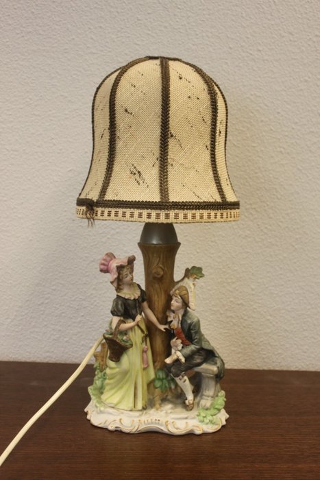 Lampe Vintage Avec Figurines En Porcelaine Baroque - Porcelaine