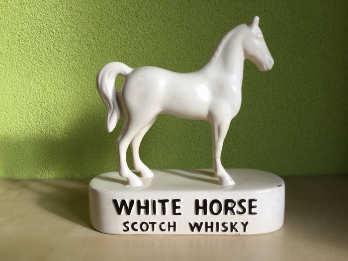 White Horse Scotch Whiskey - Posąg - Porcelana