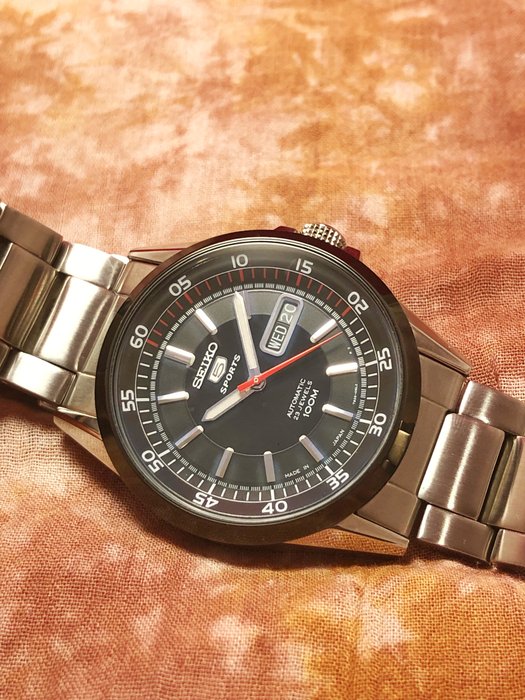 Seiko - 5, Sports, Automatic, 23 Jewels, 100M, Day Date - 7S36-04C0 - Hombre - 2011 - actualidad