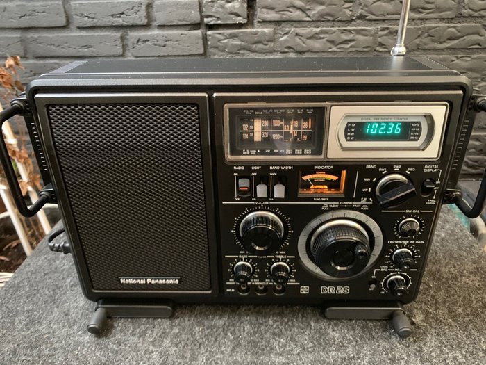 Panasonic - National RF-2800  - DR28  Shortwave Radio  - World receiver