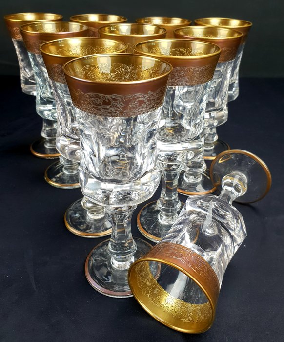 Ancient red wine glasses (11) - Crystal and pure gold