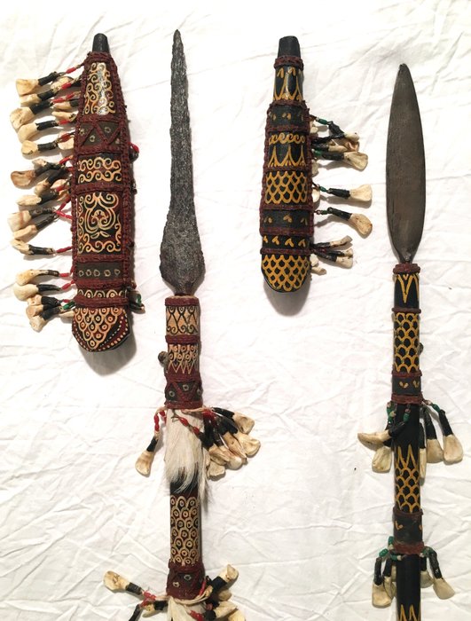  Indonesia (Kalimantan) - Dayak tribe - Ceremonial Headhunter spears  - Mandau - Spear