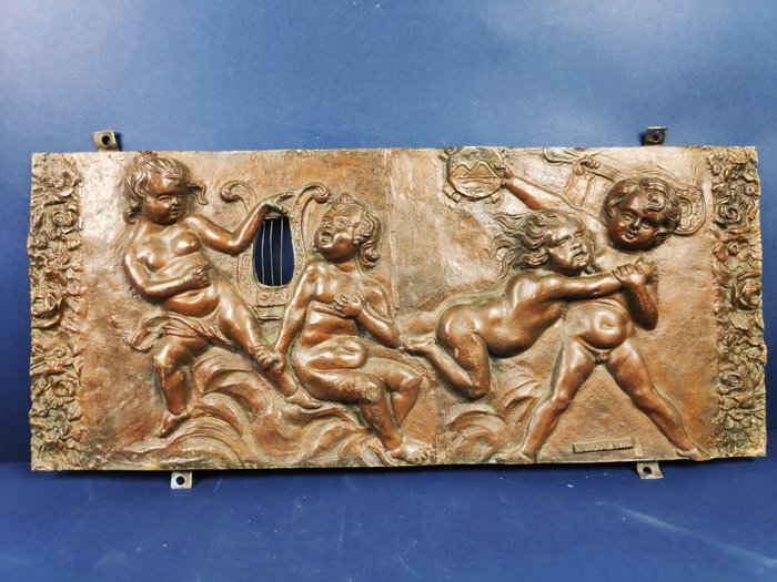 Fonderia Carrano - 與天使的rapppresentation的淺浮雕 - 青銅色 - 20世紀上半葉