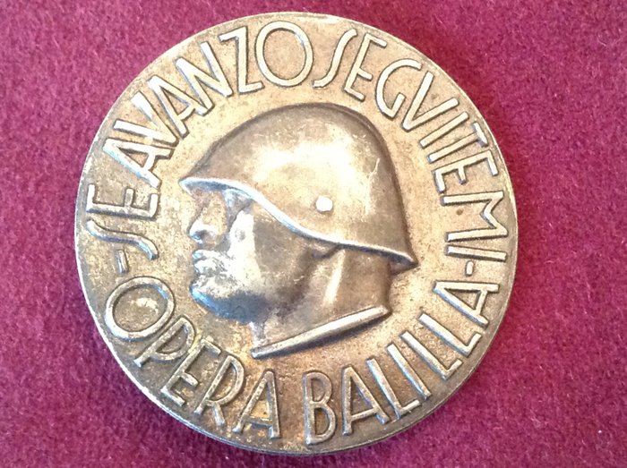 Italien - "Opera Balilla" tjugoårsåldern Fascist brosch