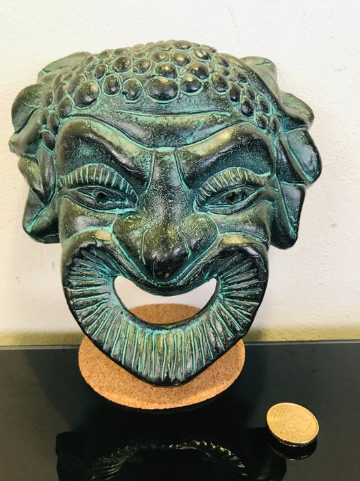 神Dionysos / Bakchos的希腊面具在青铜色的外观 - 红陶