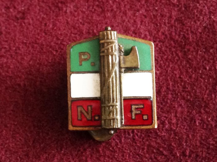 Italië - National Fascist Party Badge PNF