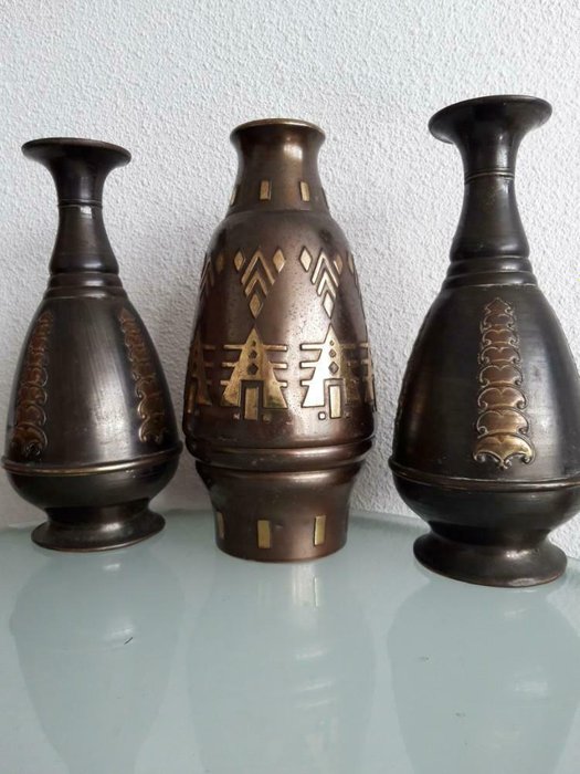 Daalderop KMD - Three Art Deco Vases of Copper and Tin. Holland 1920 (3) - Red and Yellow Copper and Tin