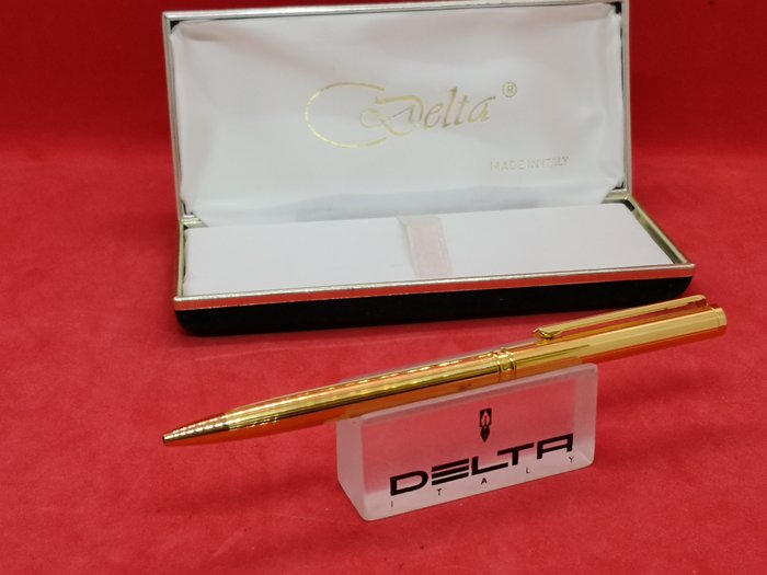 penna sfera DELTA Classic Gold 