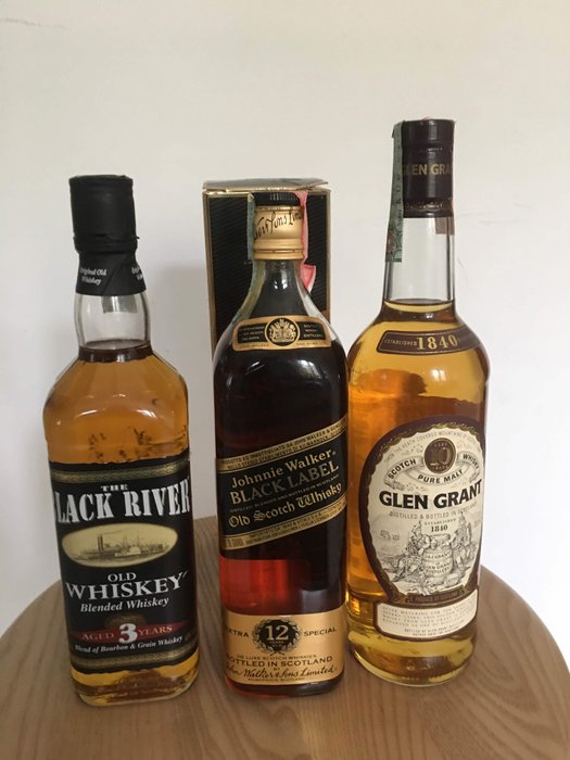 Black River, Glen Grant, Johnnie Walker - b. Anni ‘90 - 0,7ltr - 2 bottiglie