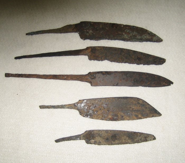 medieval knives (5) - Iron (cast/wrought) - 14th century