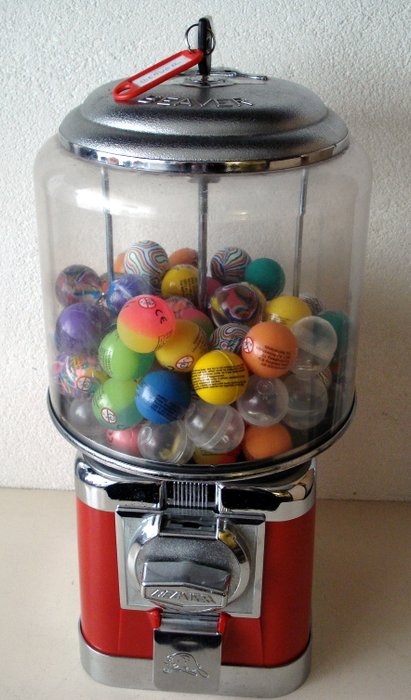 Beaver capsule - candy - chewing gum machine 1975-2000