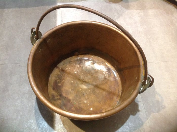 Large Old Copper Cauldron (1) - Copper
